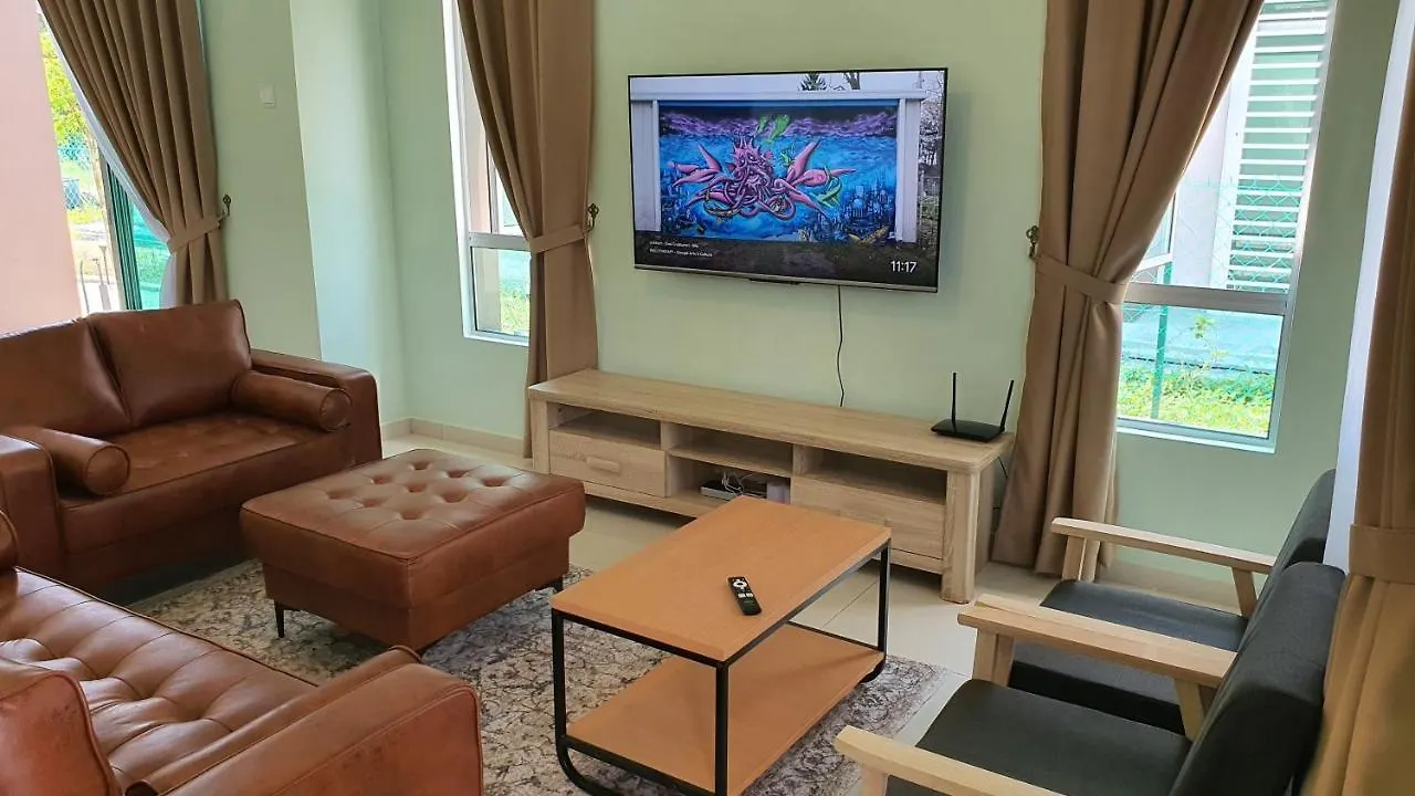 Duyong Damai Homestay By Kowbmas Malacca 0*,