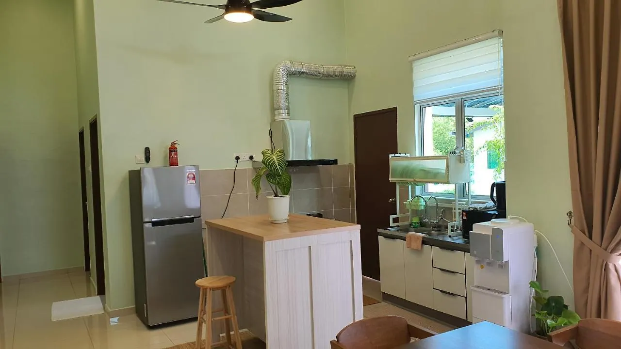 Duyong Damai Homestay By Kowbmas Malacca 0*,